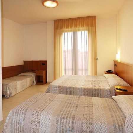 Hotel Alla Rotonda Lido di Jesolo Eksteriør bilde