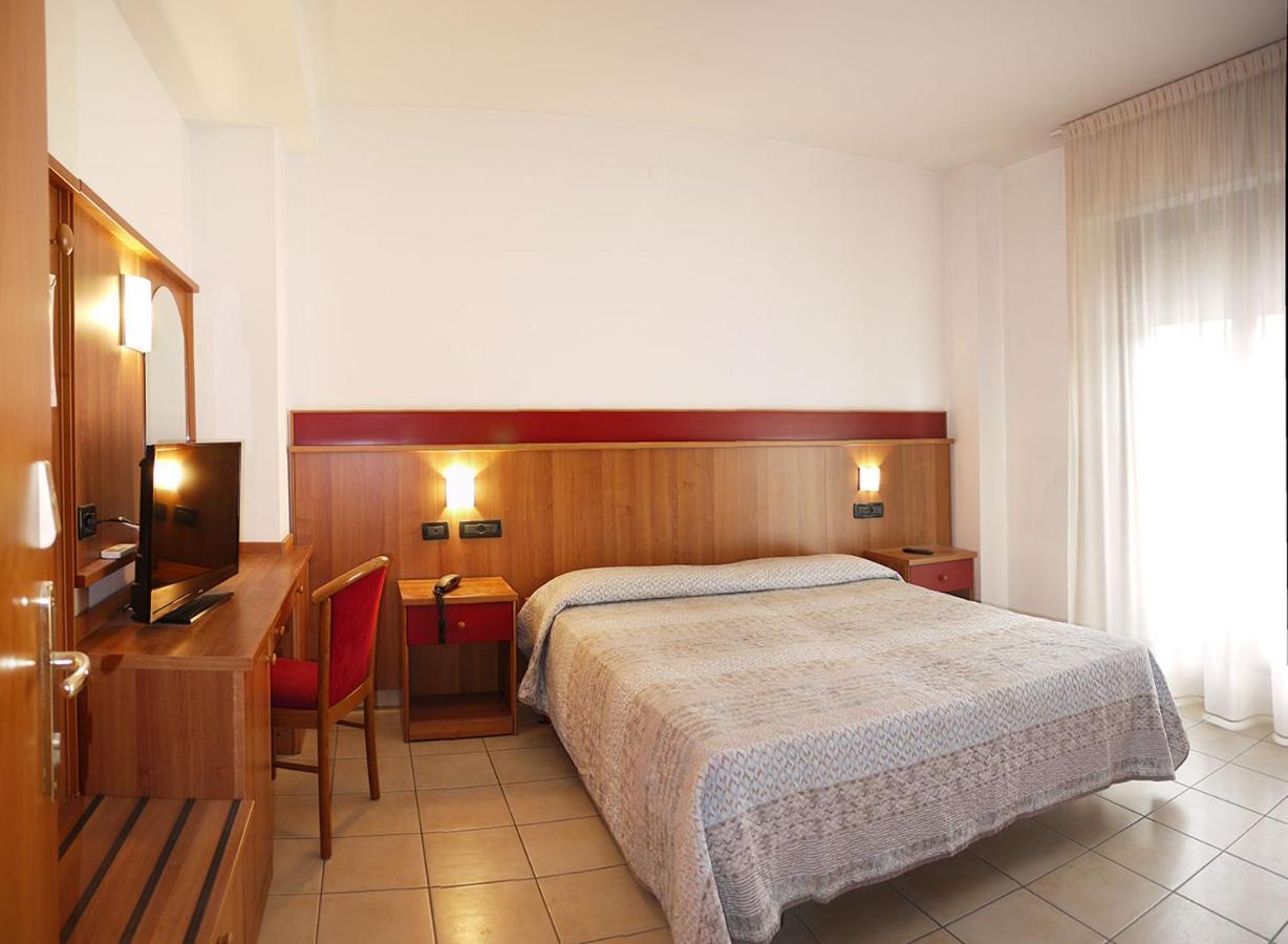 Hotel Alla Rotonda Lido di Jesolo Eksteriør bilde