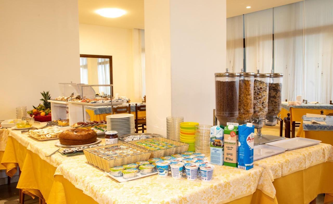 Hotel Alla Rotonda Lido di Jesolo Eksteriør bilde